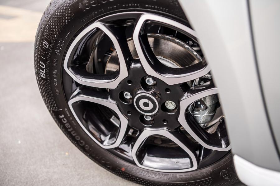 Колеса Smart EQ ForTwo Prime Coupe (C453) 2018 года  (UK) (фото 35 из 35)